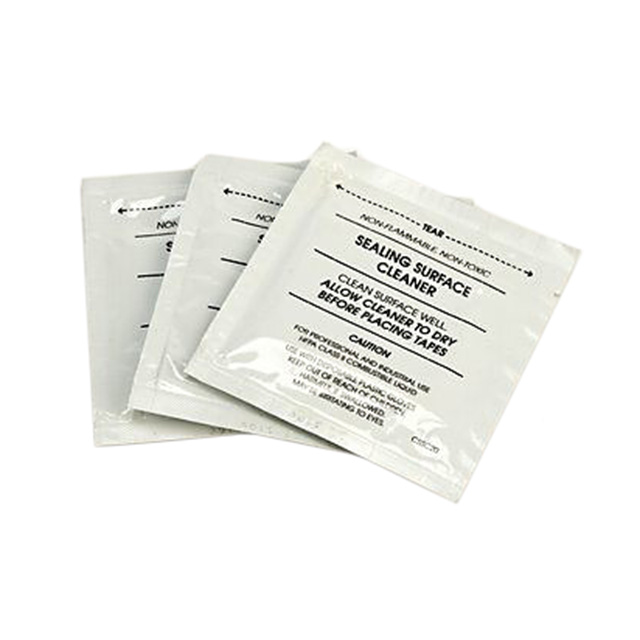 WIPES WET PLASTIC SURFACES