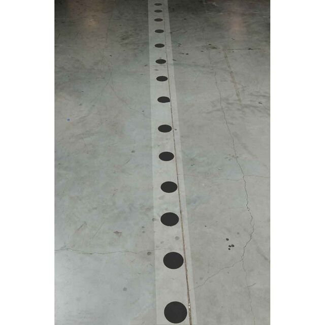 104525
