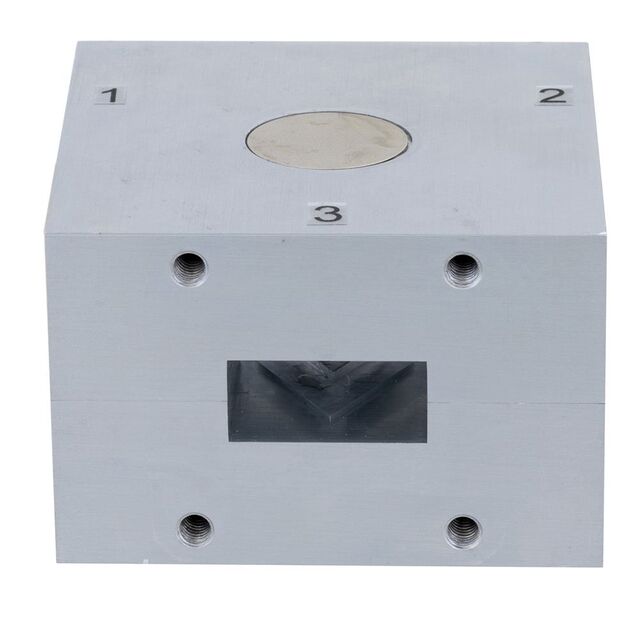WG CIRCULATOR WR-90 8.2-12.4 GHZ