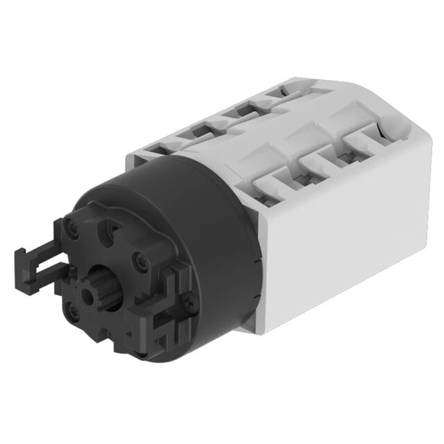 704.F1A00022