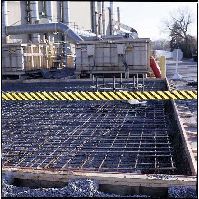 102824